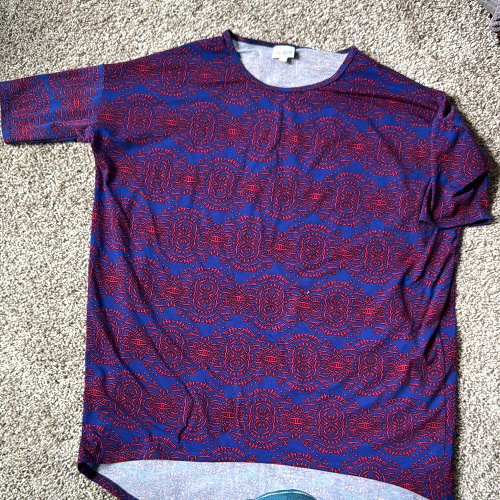 LuLaRoe Blue and Red Short Sleeve Tee